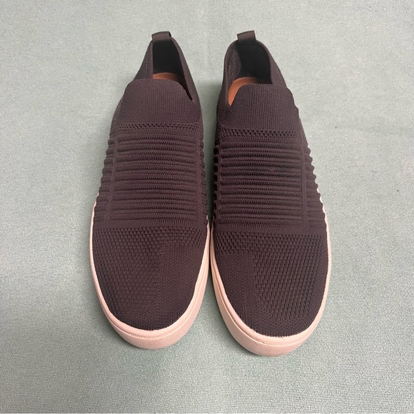 dunes Shoes - Dunes women’s size 9 slip-On Sneakers in charcoal knit stretch fabric comfort